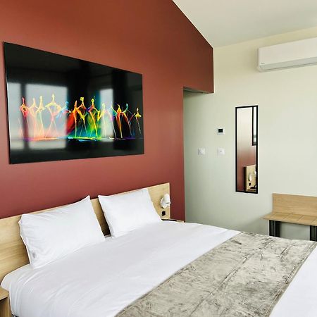 Hotel Wood Inn Bordeaux Aeroport Mérignac Exteriör bild