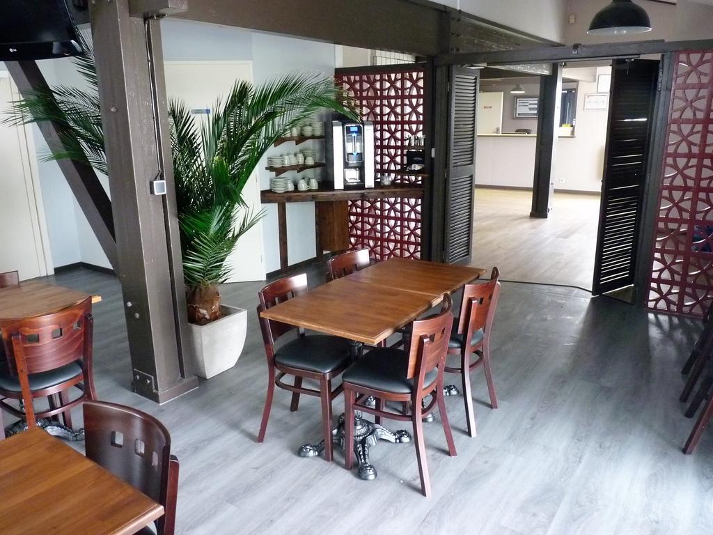 Hotel Wood Inn Bordeaux Aeroport Mérignac Exteriör bild
